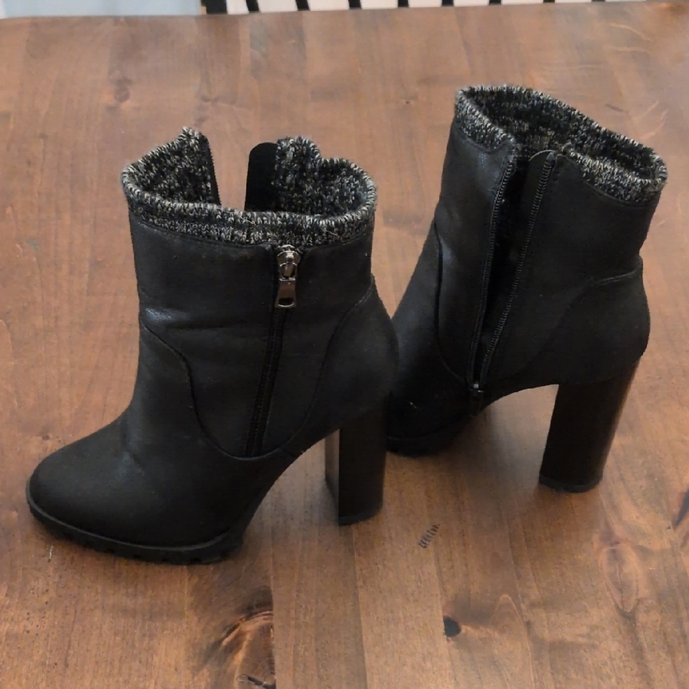 JustFab Black Heeled Ankle Boots with Knit Cuff